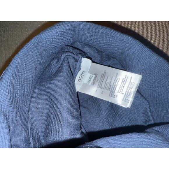 Hugo Boss Baby Set 1pc & Hat - Picture 5 of 5